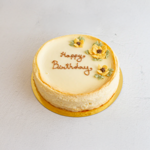 עוגת גבינה Happy Birthday