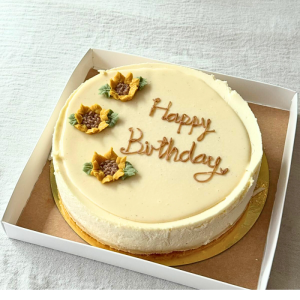עוגת גבינה עגולה Dr.Frosting - Happy Birthday